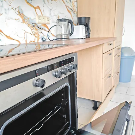 Apartman Monteur Mit Guter Anbindung